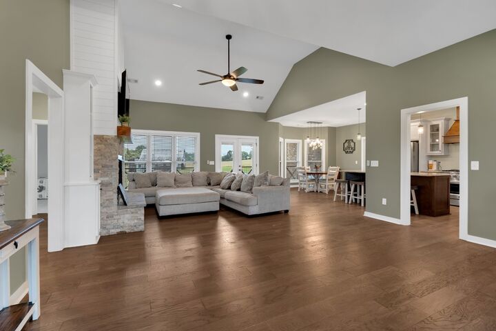 Property Photo:  668 Himesville Rd  TN 37160 
