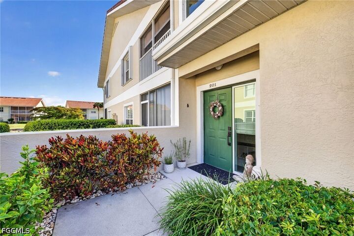Property Photo:  5135 Cobble Creek Court 201  FL 34110 