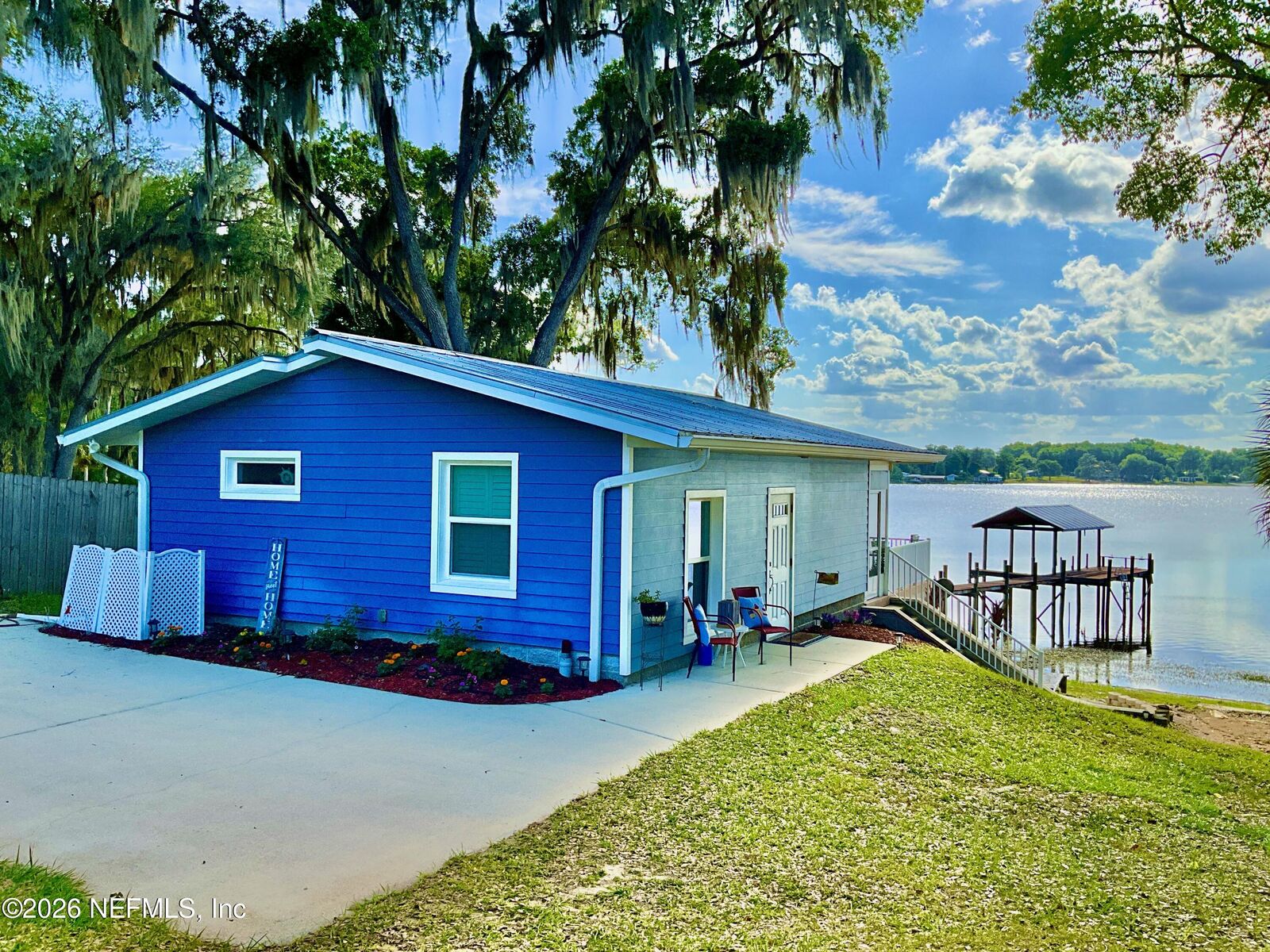 Property Photo:  125 Floradandy Road  FL 32640 