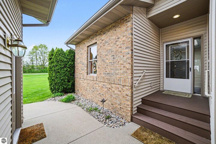 Property Photo:  2770 Sable Court 3  MI 48858 
