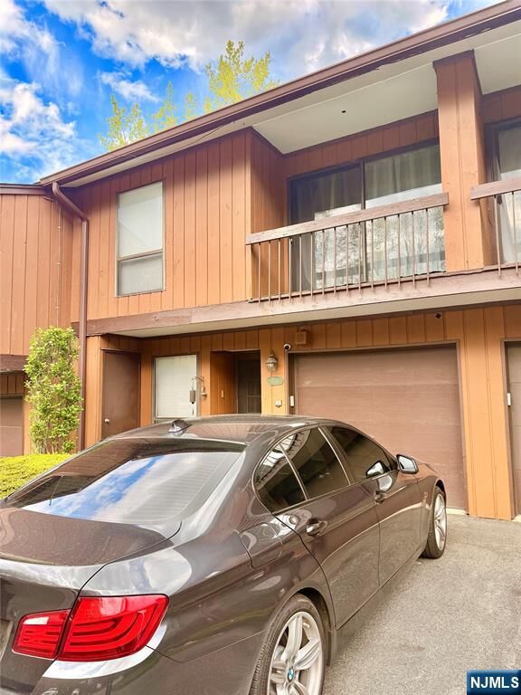Property Photo:  528 Upperway  NJ 07885 