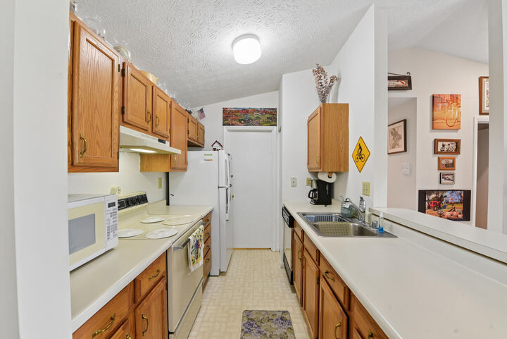 Property Photo:  40 Creekwood Drive  KY 41071 