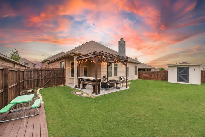 Property Photo:  1305 Cheyenne Drive  TX 76227 