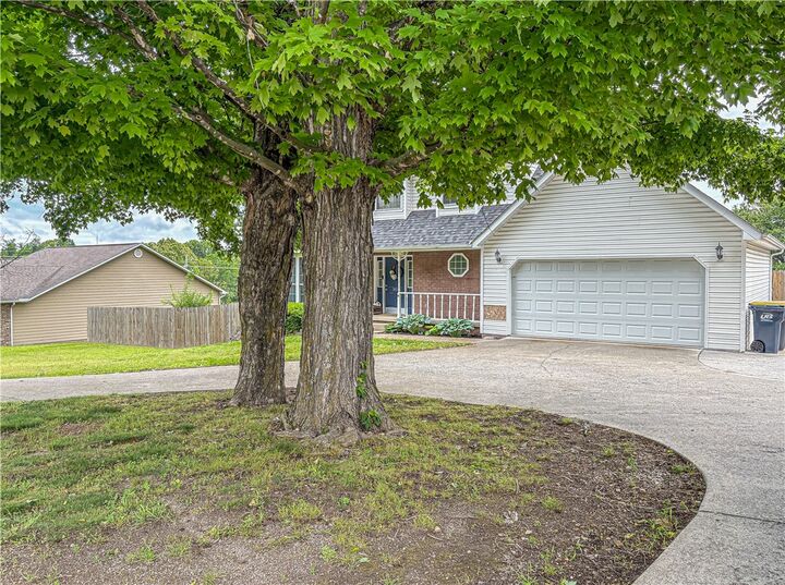 Property Photo:  301 Old Farm Road  AR 72601 