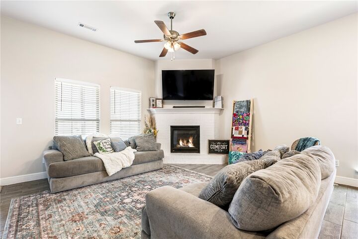 Property Photo: 6104 Silas Street AR 72713