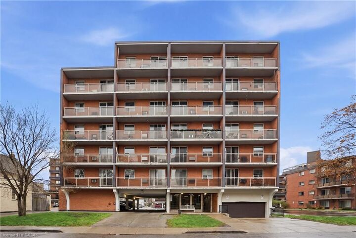 30 Summit Avenue 401 — photo 1