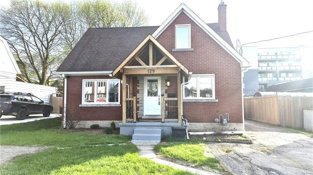 Property Photo:  129 Moore Avenue S  ON N2J 1X4 