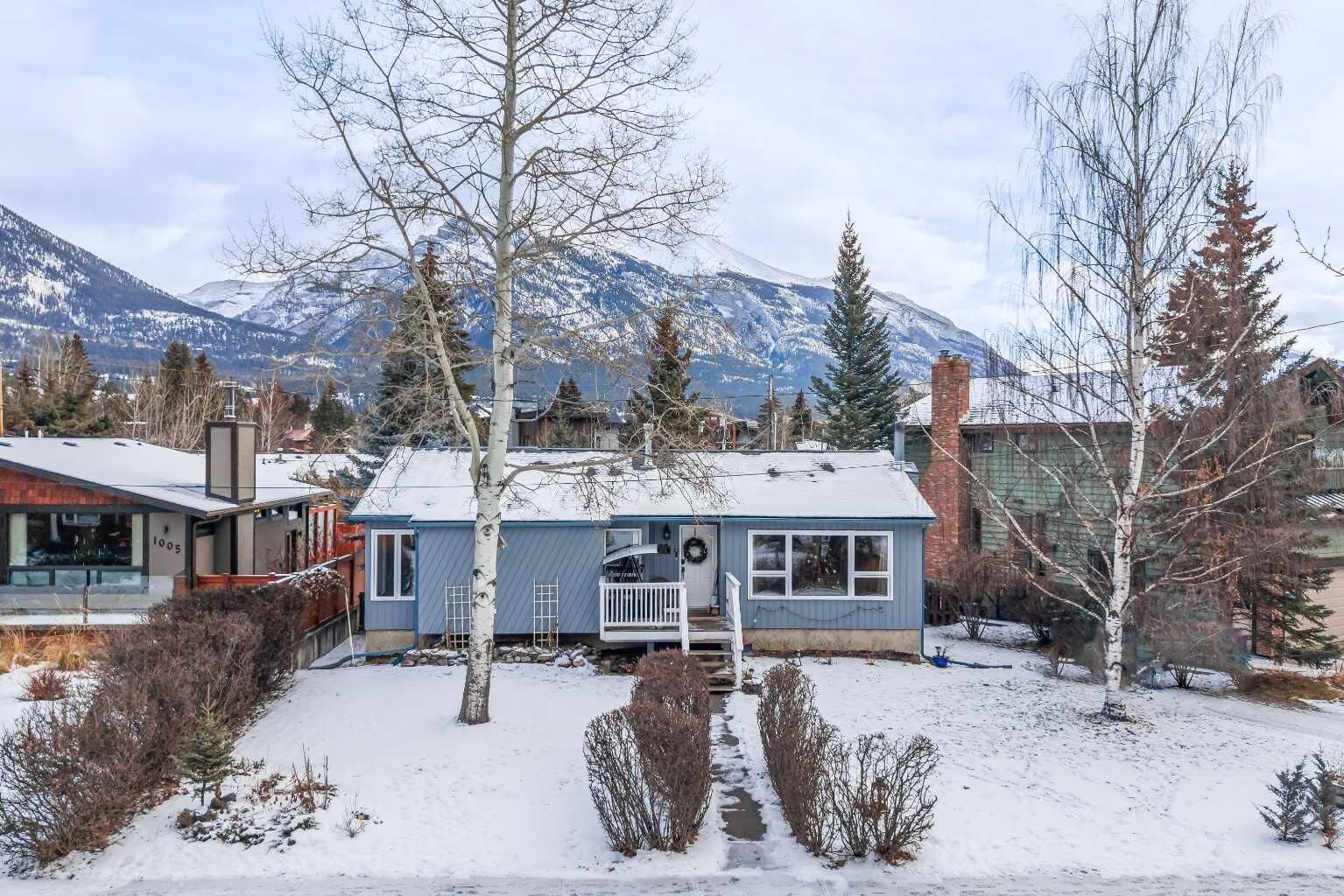 Property Photo: 1001 9th Avenue AB T1W 1Z5