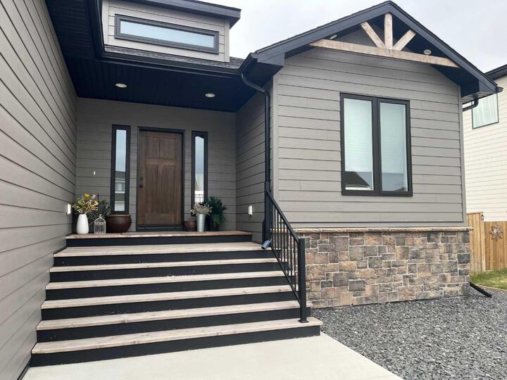 Property Photo:  340 Church Avenue  AB T0K 2S0 