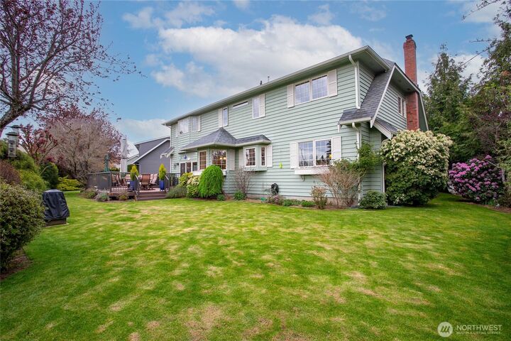 Property Photo: 1806 Fairview Court WA 98264