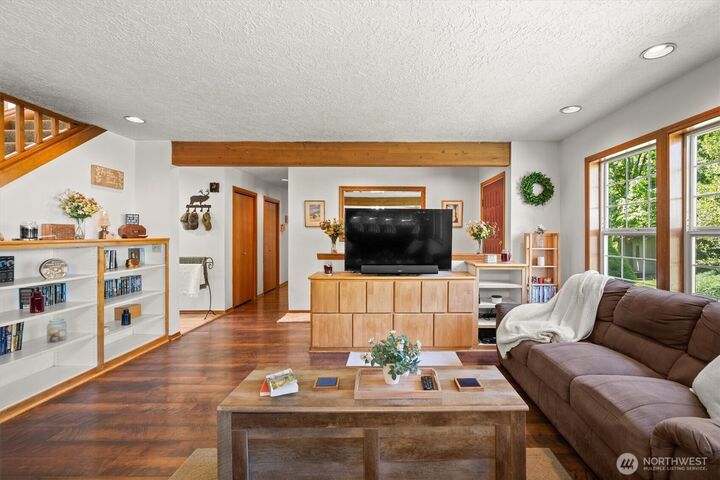 Property Photo: 672 Walker Road WA 98626
