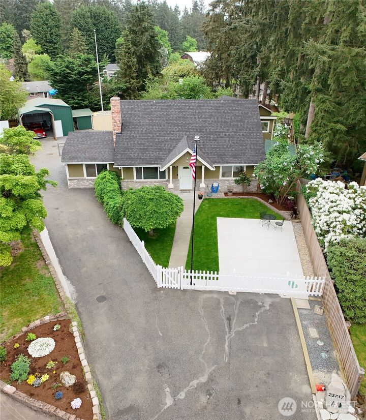 Property Photo:  23717  49th Drive SE  WA 98072 