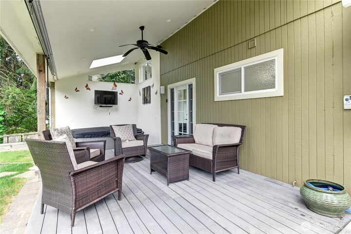 Property Photo: 23717 49th Drive SE WA 98072