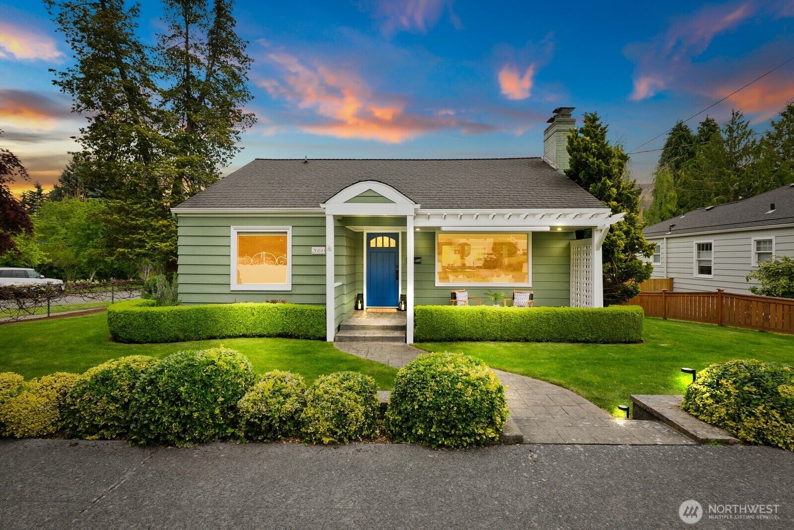 Property Photo:  2660  36th Avenue W  WA 98199 