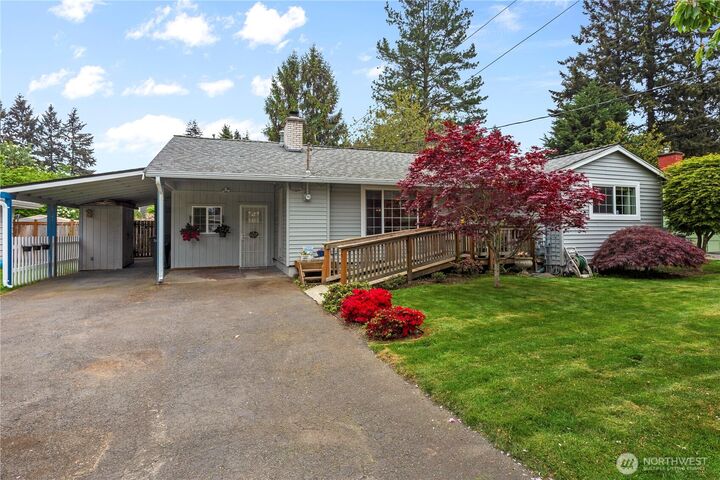 Property Photo:  6302  181st Place SW  WA 98037 