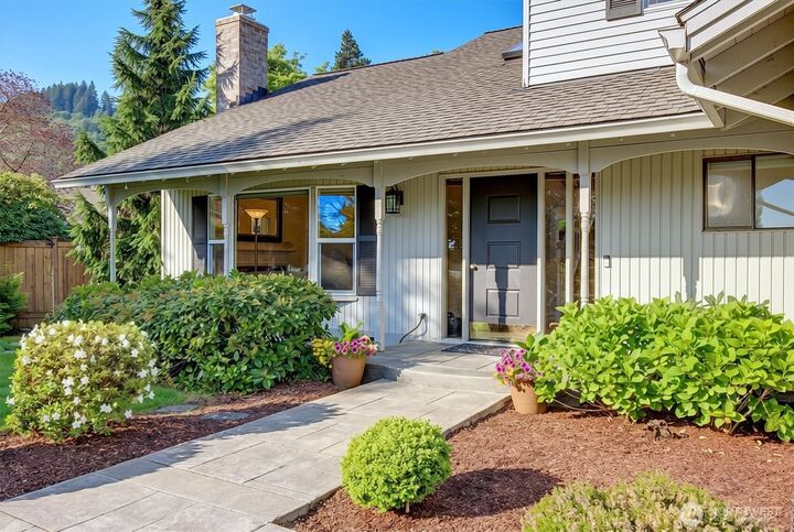 Property Photo: 19213 SE 46th Place WA 98027