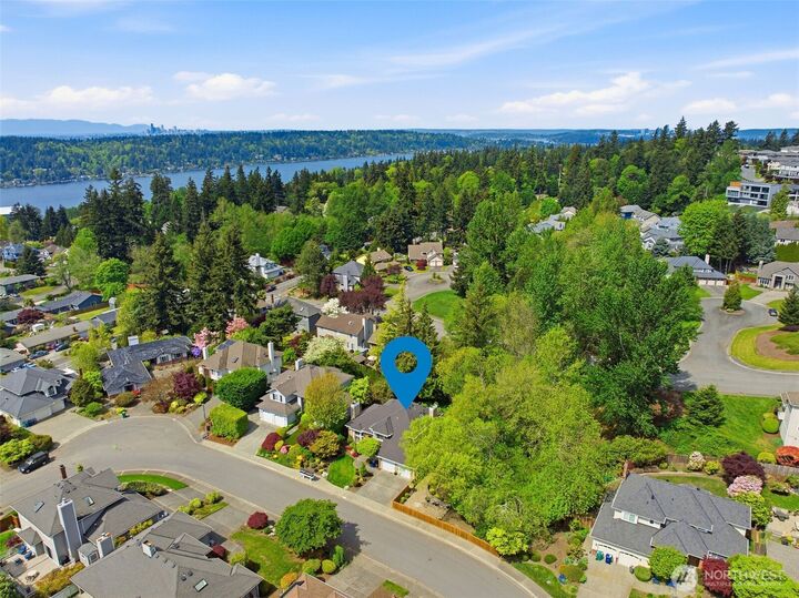 Property Photo:  11738 SE 78th Place  WA 98056 