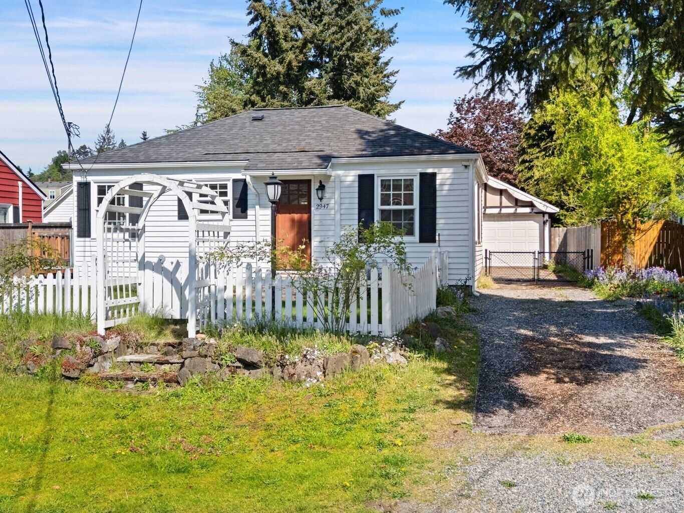 Property Photo:  2947  38th Avenue NE  WA 98422 