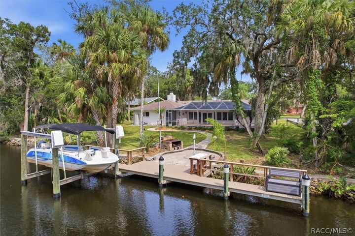 Property Photo:  11857 W Riverhaven Drive  FL 34448 
