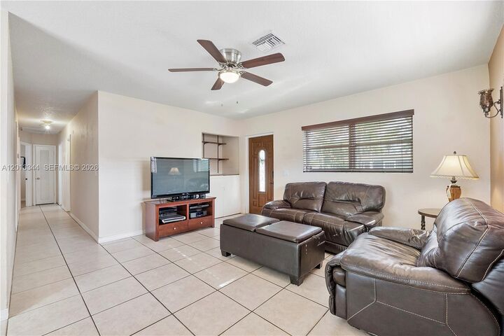Property Photo:  7201 SW 4th St  FL 33068 