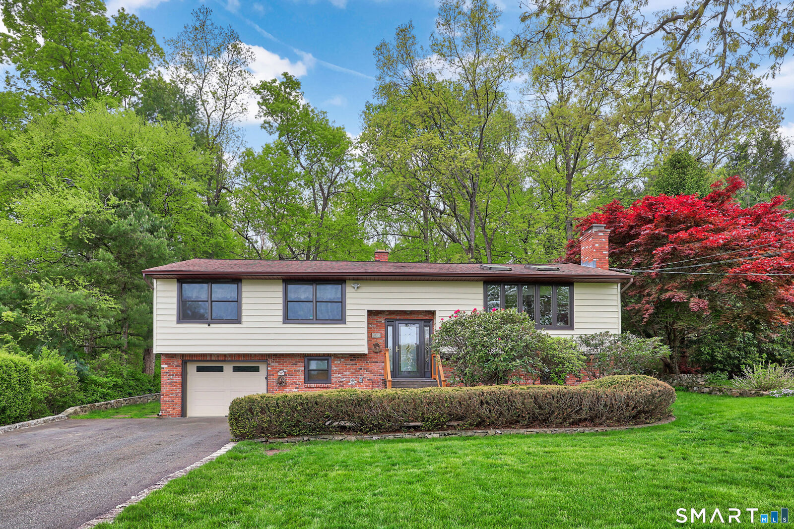 Property Photo:  123 Evelyn Drive  CT 06770 