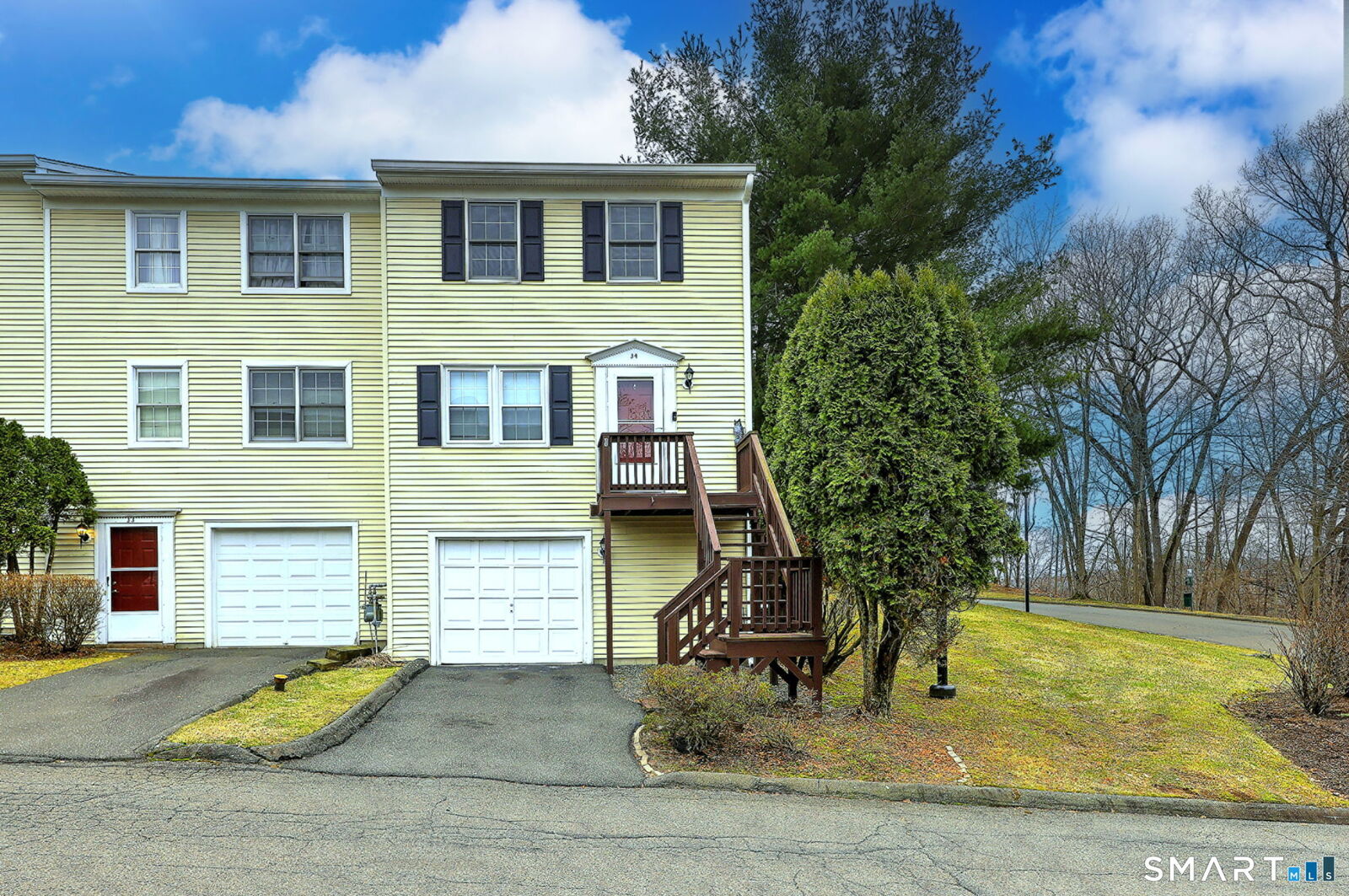 Property Photo:  34 Cornerstone Drive Aka 11 Summit Commons  CT 06418 