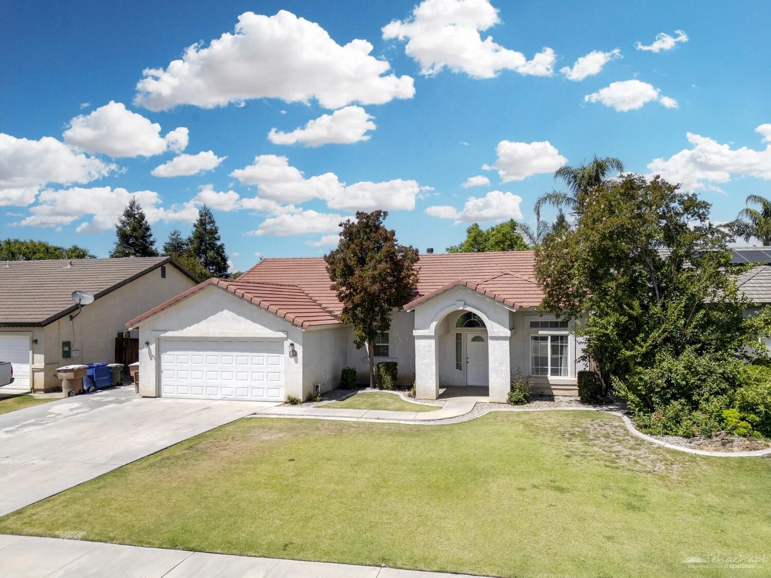 Property Photo:  6710 Leaf Valley Drive  CA 93313 