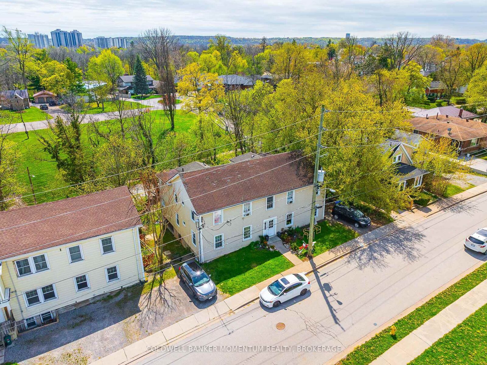 Property Photo: 17 Hainer Street ON L2S 1M5