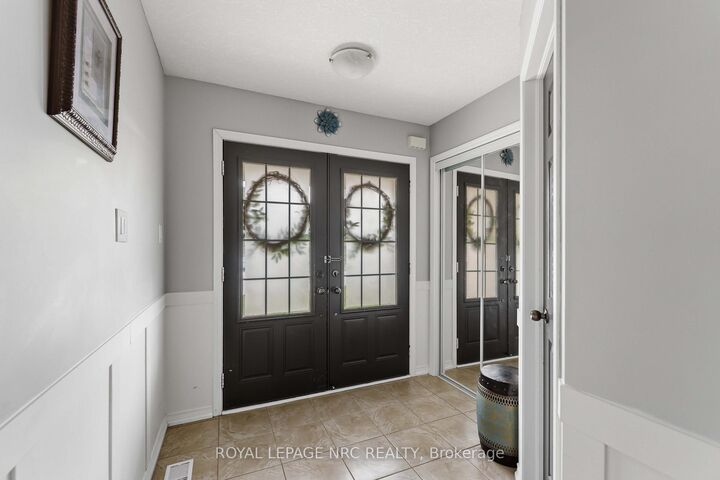 Property Photo: 8769 Dogwood Crescent ON L2H 2Y6