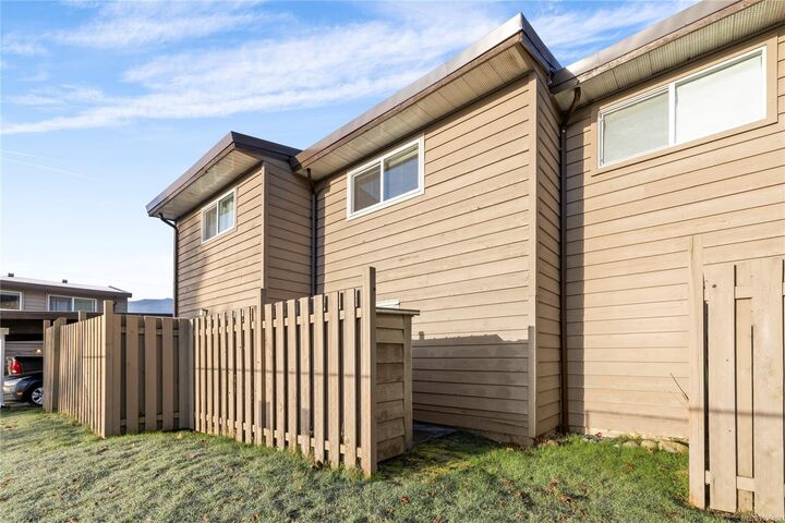 Property Photo:  25 Pryde Ave 17  BC V9S 4R5 