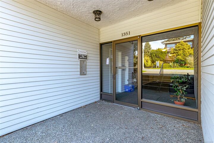 Property Photo:  1351 Esquimalt Rd 103  BC V9A 3R1 