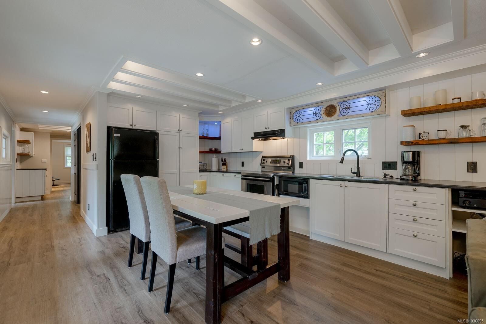 Property Photo:  10325 Lakeshore Rd 25  BC V9Y 8G9 
