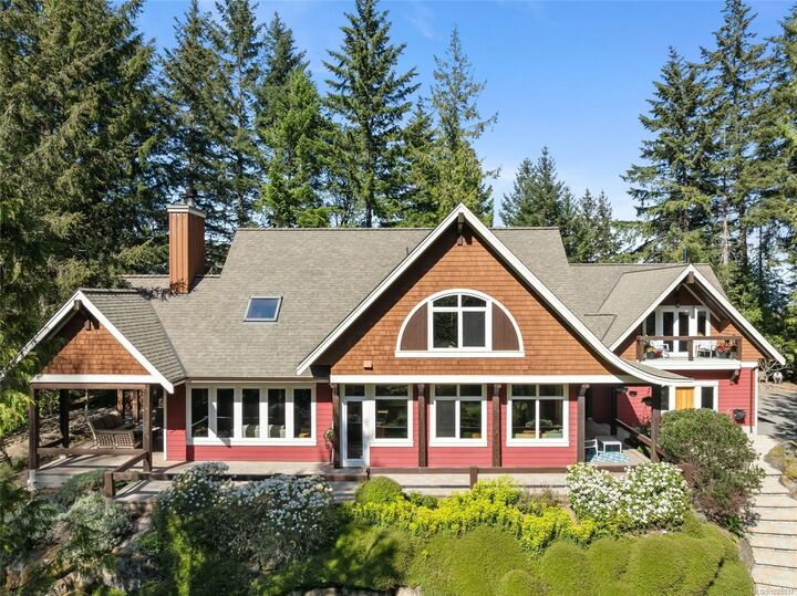 Property Photo:  1660 Hedgerow Pl  BC V8L 6B2 