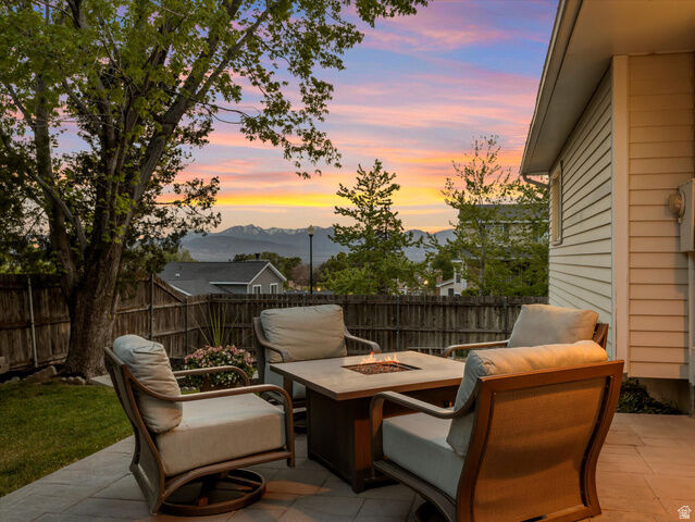 Property Photo:  1230 E Crestridge Rd  UT 84094 