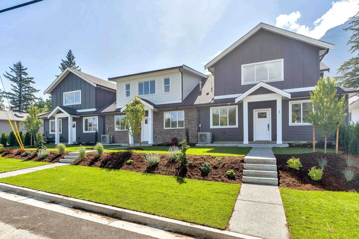 Property Photo:  558 Park Street 3  BC V0X 1L0 