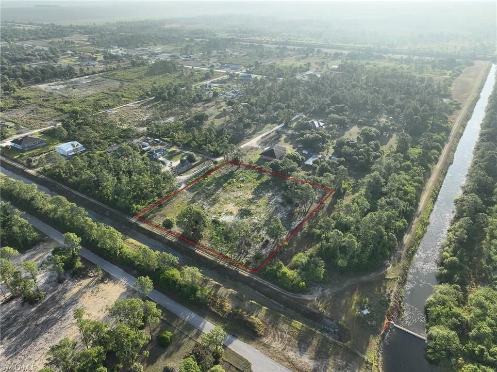 Property Photo:  7969 Canal Ter  FL 33935 