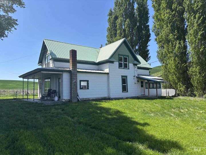 Property Photo:  845 Malone Hill Road  WA 99403 