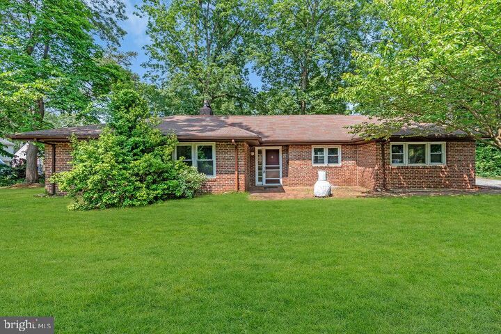 Property Photo:  27 Litle Avenue  NJ 08075 