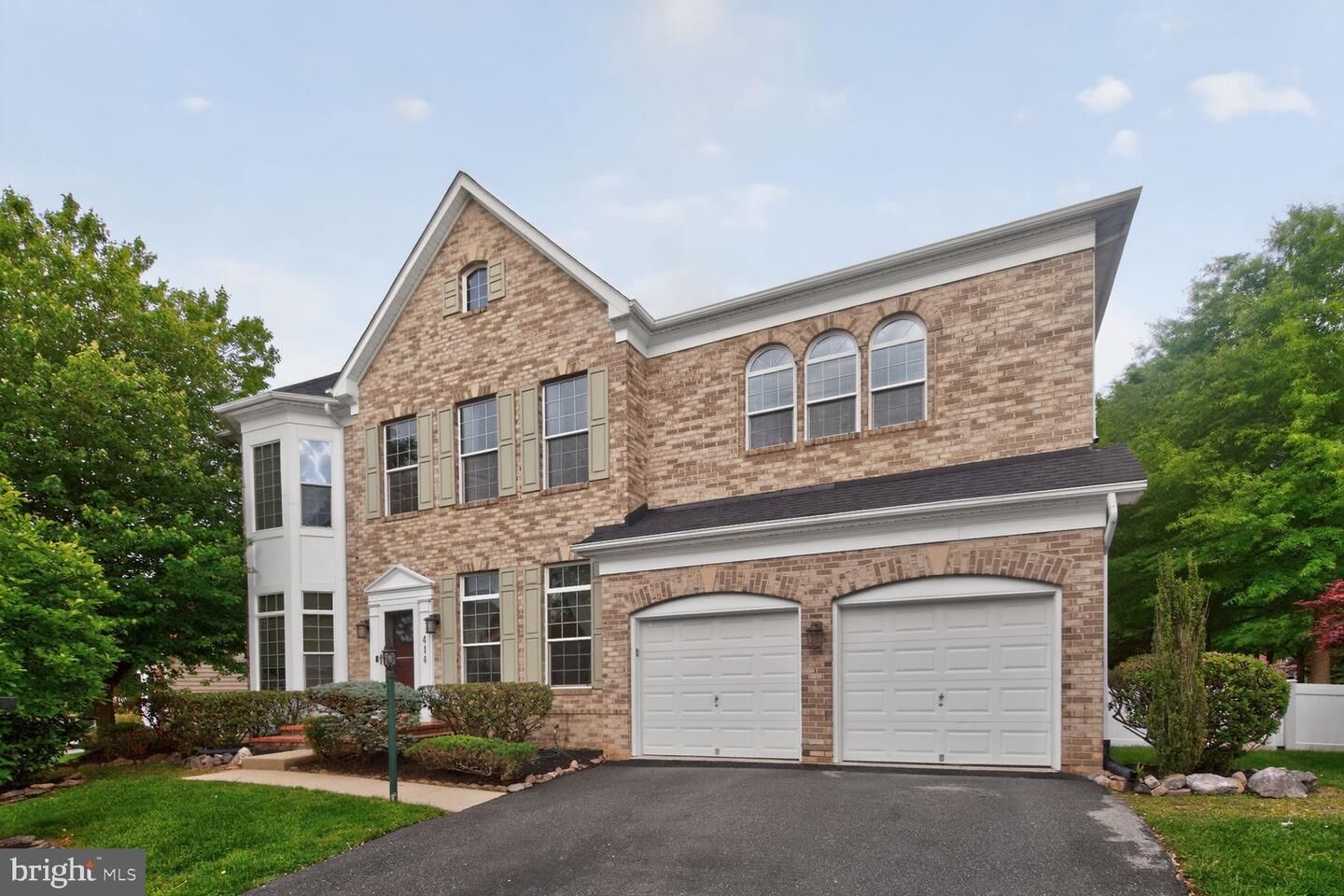 Property Photo:  414 Summer Garden Way  MD 20850 
