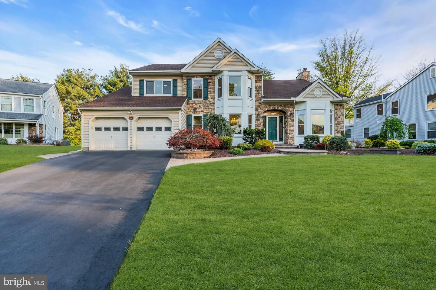 Property Photo:  14 Hancock Court  NJ 08536 