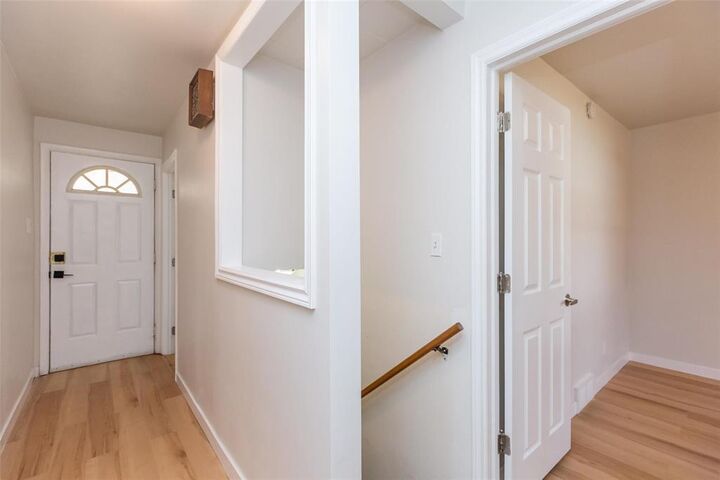 Property Photo:  629 Silverstone Avenue  MB R3T 5W6 