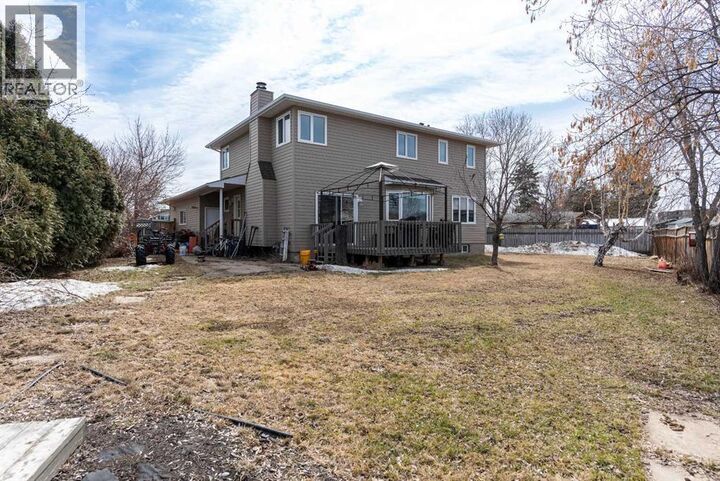 Property Photo: 145 Robin Crescent AB T9H 2W4