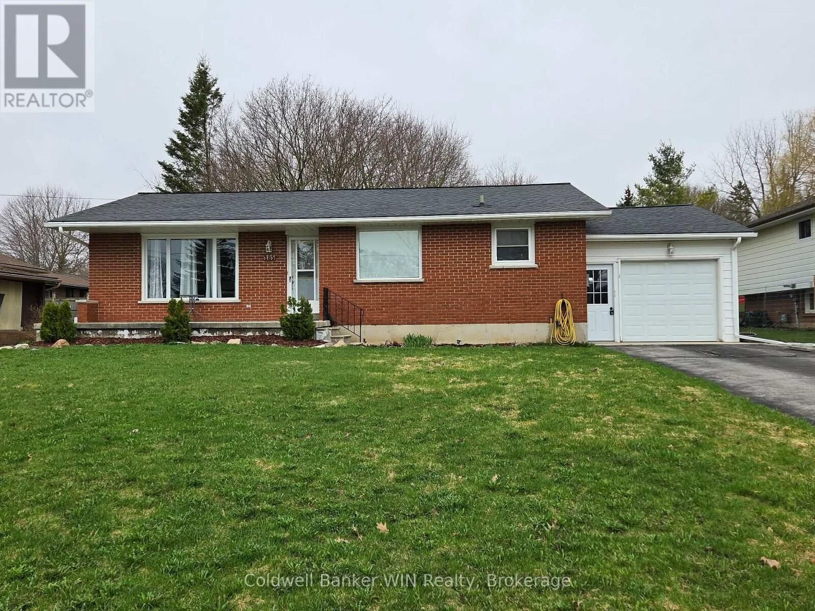 Property Photo:  185 Miller Street  ON N0G 2L3 