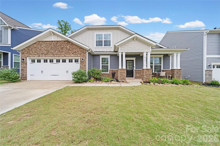 Property Photo: 3010 Eagle Ridge Lane NC 28079