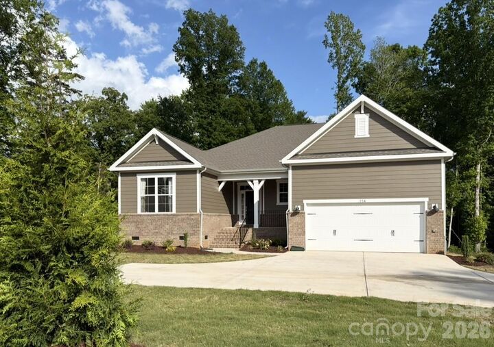 Property Photo: 114 Jentri Way NC 28115