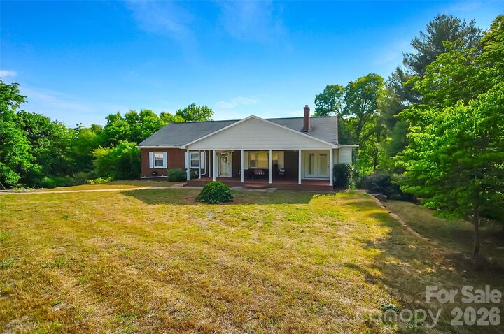 Property Photo:  3021 Davis Park Road  NC 28052 