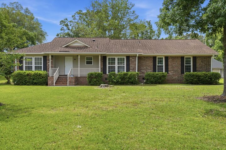 Property Photo: 101 Hanover Court SC 29485