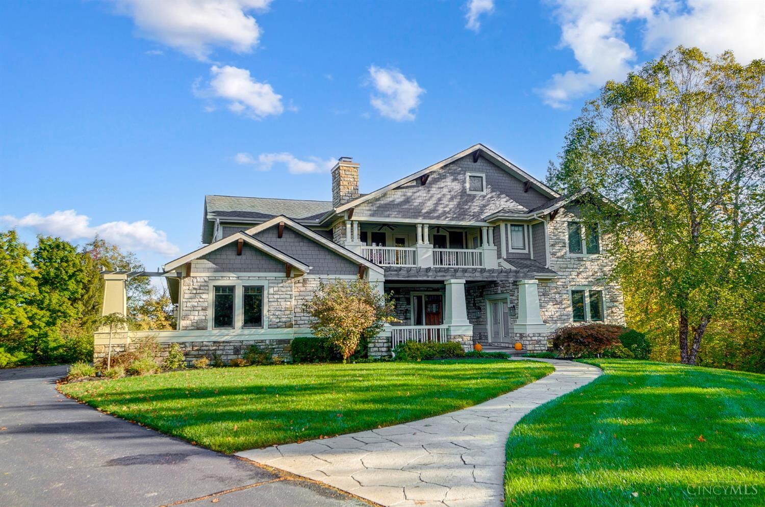 Property Photo: 5096 Riverview Dr OH 45065