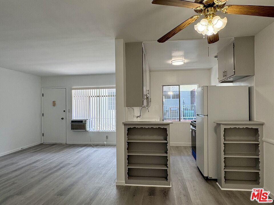 Property Photo: 1010 N Stanley Ave CA 90046