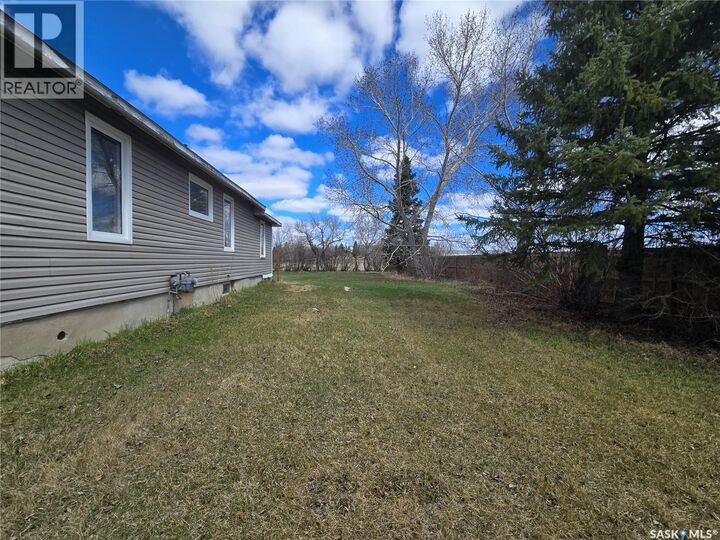 Property Photo:  601 Souris Avenue  SK S0C 0G0 